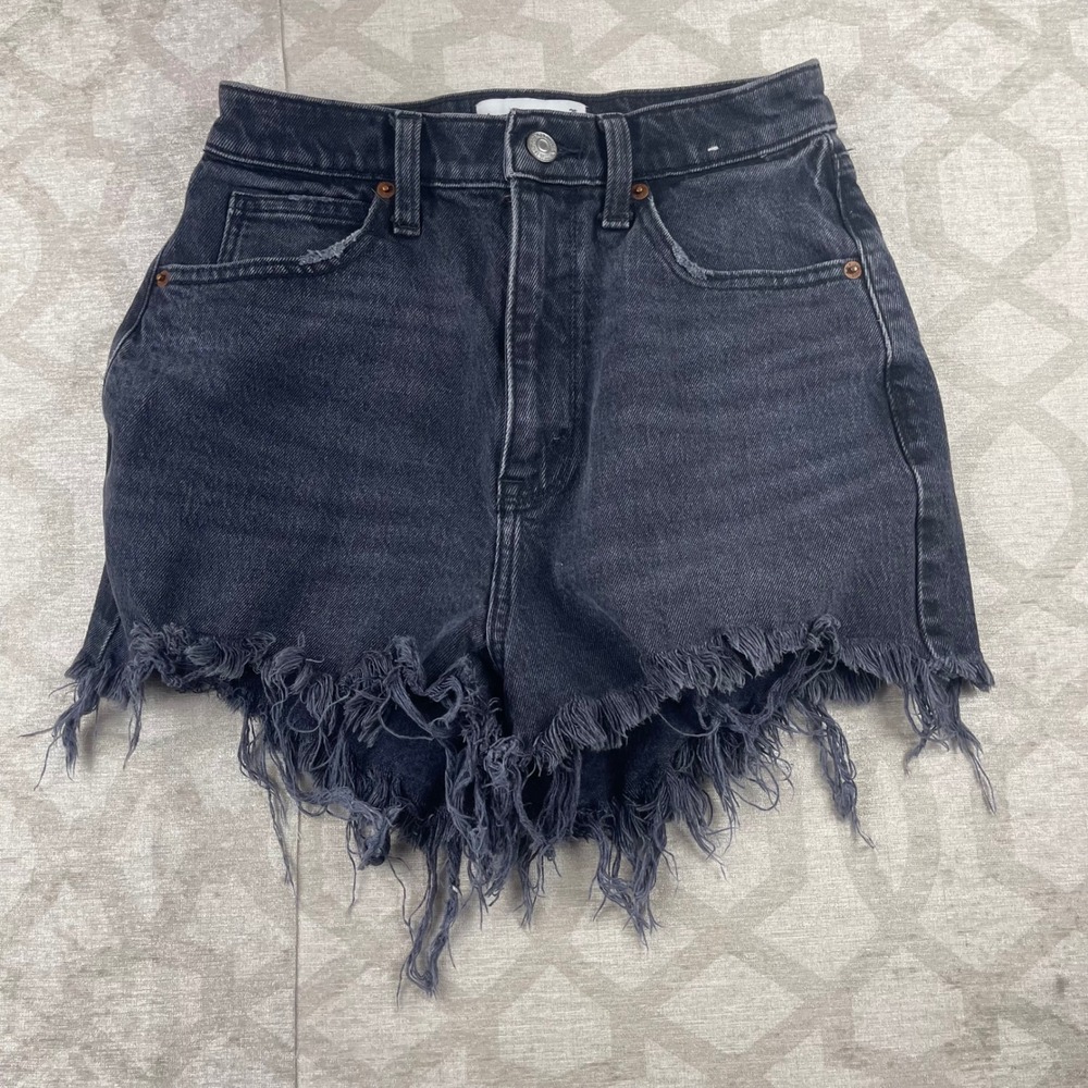 Abercrombie Curve Love Ultra High Rise Mom Shorts Women 25 0 Black Frayed Denim